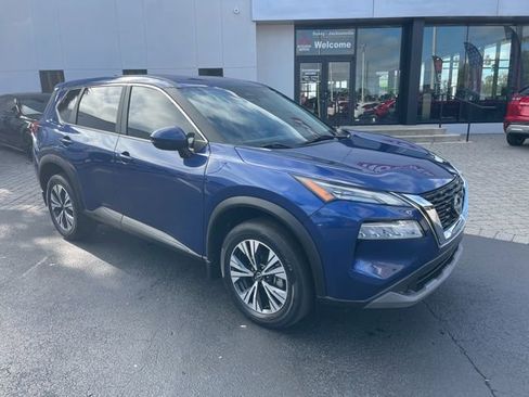 Used 2023 Nissan Rogue SV image 7