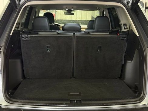 Used 2025 Volkswagen Atlas SE image 9