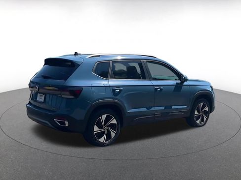 Used 2026 Volkswagen Taos SE AWD/4WD image 15