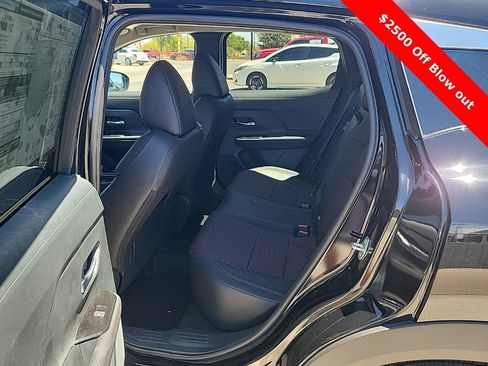 New 2025 Nissan Kicks SR FWD image 12