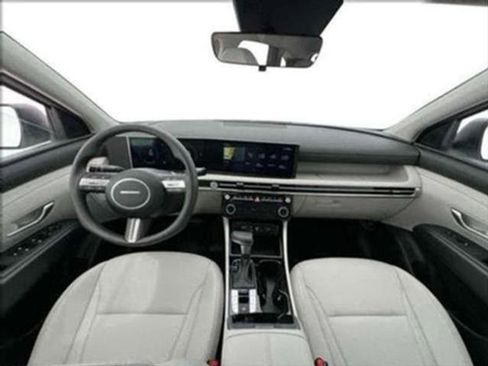 New 2025 Hyundai Tucson SEL image 17