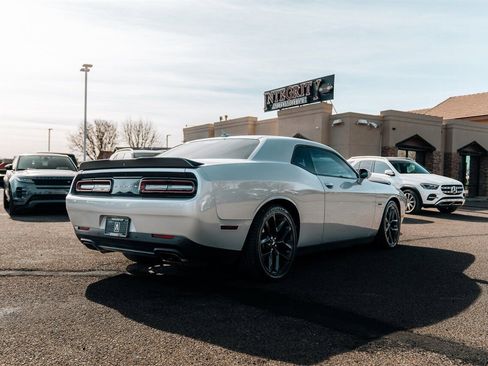 Used 2019 Dodge Challenger R/T w/ Plus Package image 7