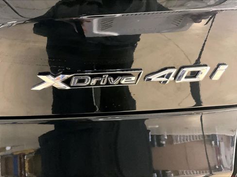 Used 2025 BMW X5 xDrive40i w/ M Sport Package image 9