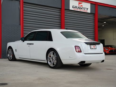 Used 2018 Rolls-Royce Phantom Extended Wheelbase RWD image 16