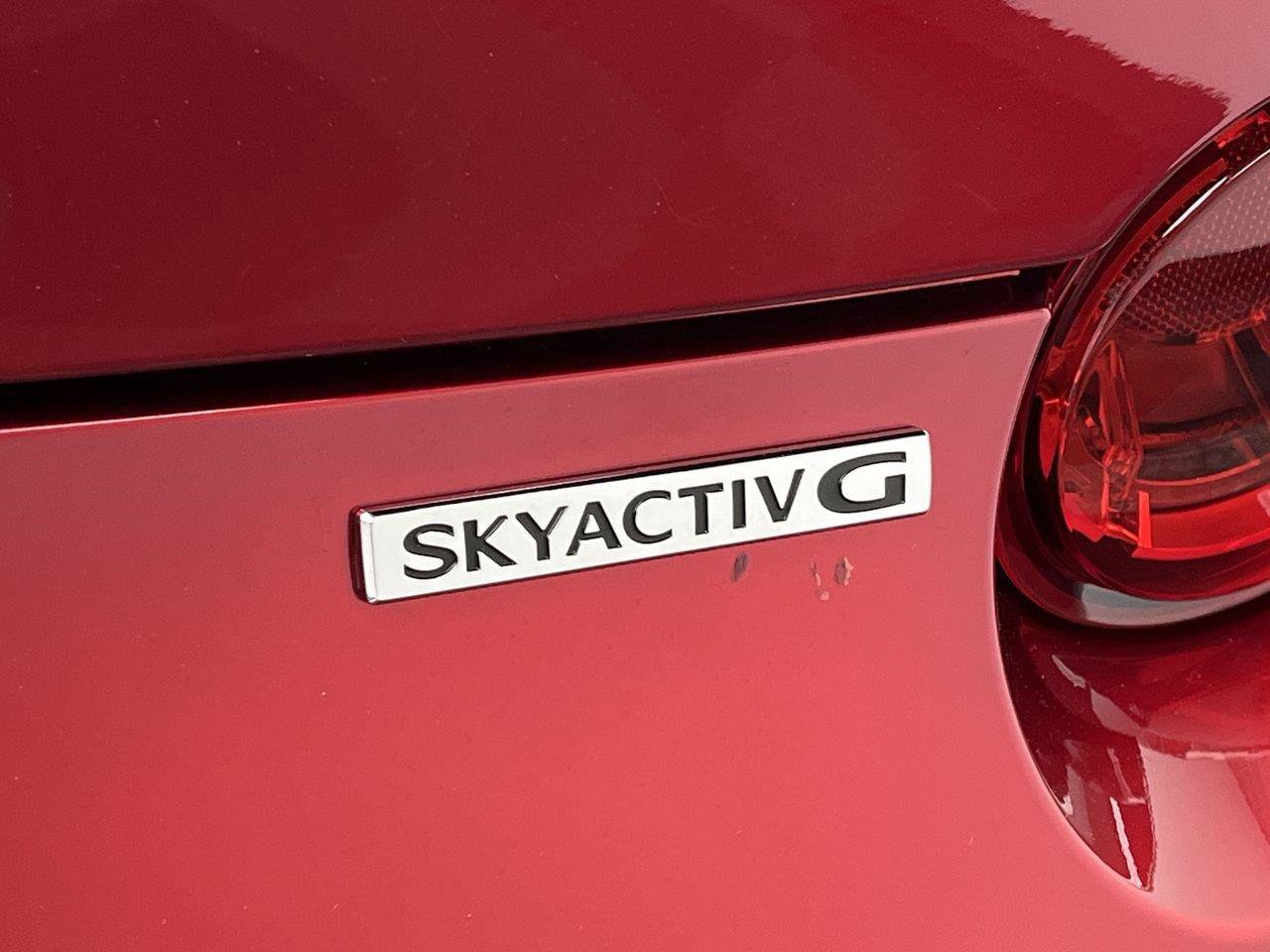 Used 2021 MAZDA MX-5 Miata Club RWD image 25