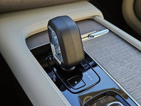 Certified 2023 Volvo XC90 B6 Plus w/ Protection Package Premier image 15