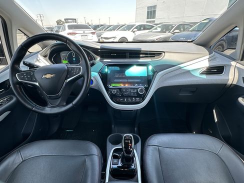 Used 2021 Chevrolet Bolt Premier w/ Infotainment Package FWD image 19