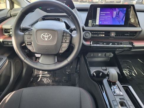 Used 2024 Toyota Prius Prime SE image 15