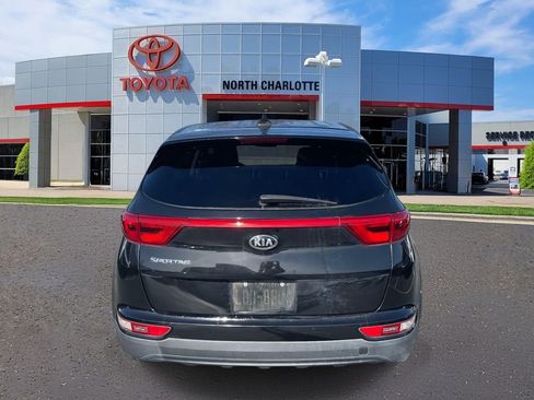 Used 2017 Kia Sportage LX image 9