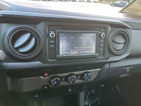 Used 2019 Toyota Tacoma SR w/ SR Convenience Package image 30