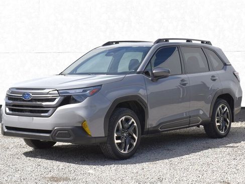Used 2025 Subaru Forester Limited AWD/4WD image 8
