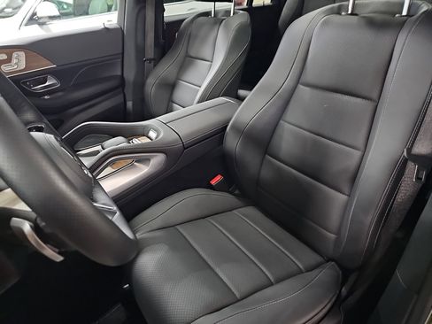 Certified 2025 Mercedes-Benz GLS 450 4MATIC image 18