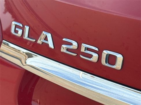 Used 2016 Mercedes-Benz GLA 250 4MATIC image 10