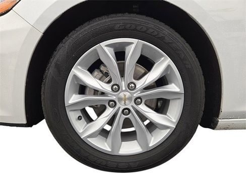 Used 2025 Chevrolet Malibu LT image 8