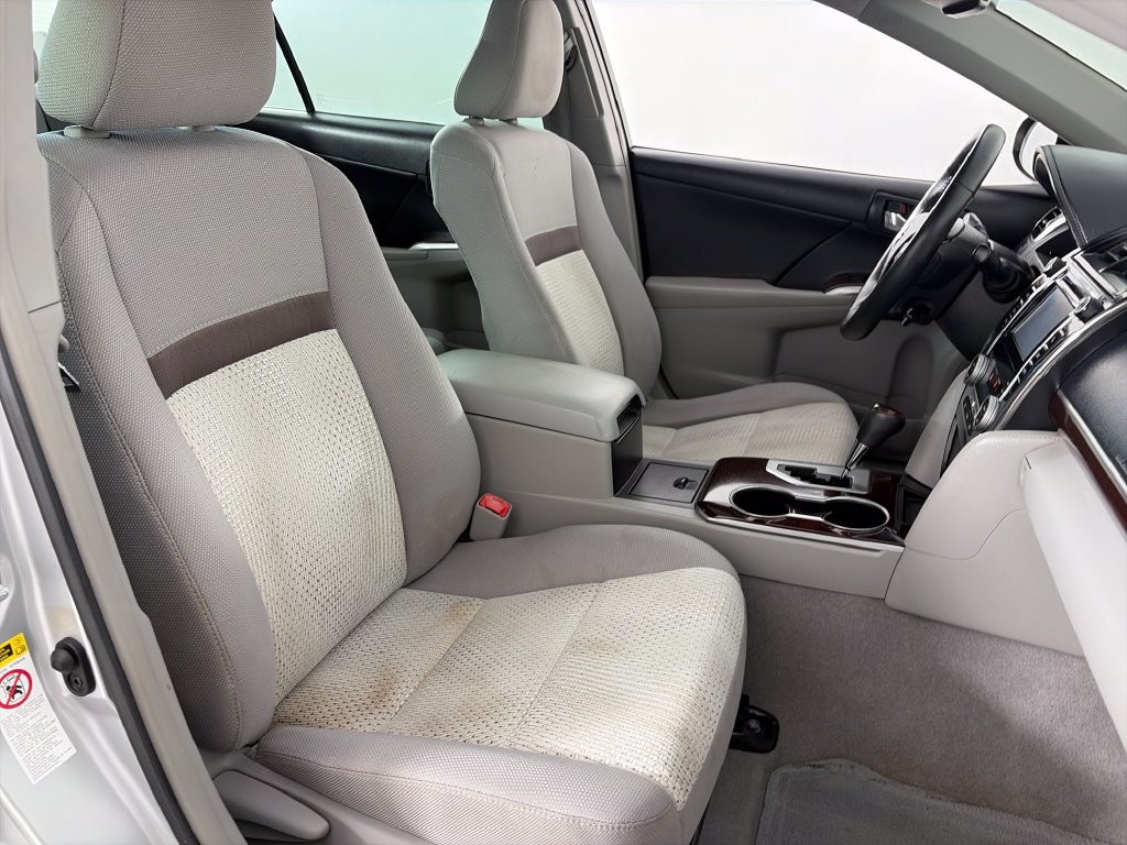 Used 2013 Toyota Camry XLE w/ Convenience Pkg FWD image 30