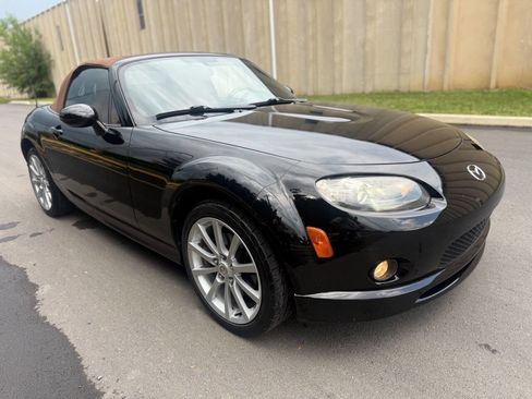 Used 2006 MAZDA MX-5 Miata Grand Touring image 7