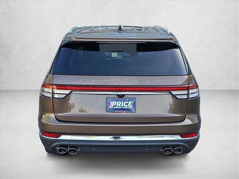 Used 2022 Lincoln Aviator Reserve RWD image 7