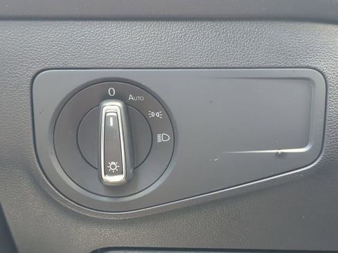 Certified 2023 Volkswagen Tiguan SE R-Line image 26