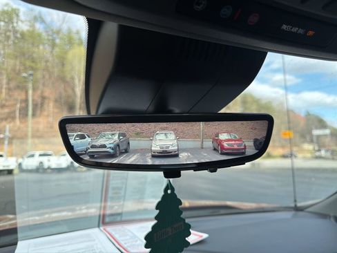 Used 2024 Chevrolet Silverado 1500 LTZ w/ LTZ Premium Package image 9