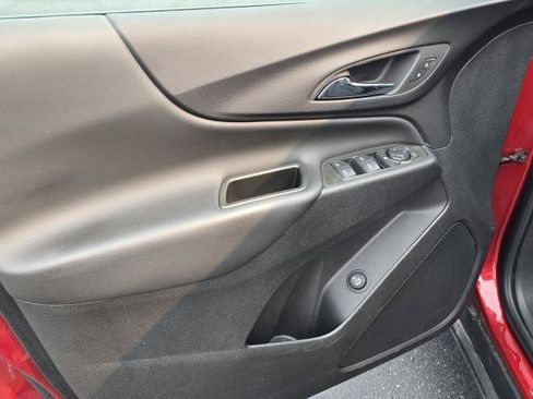 Used 2024 Chevrolet Equinox LT w/ LPO, Floor Liner Package FWD image 10