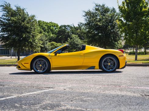 Used 2015 Ferrari 458 Speciale A RWD image 29