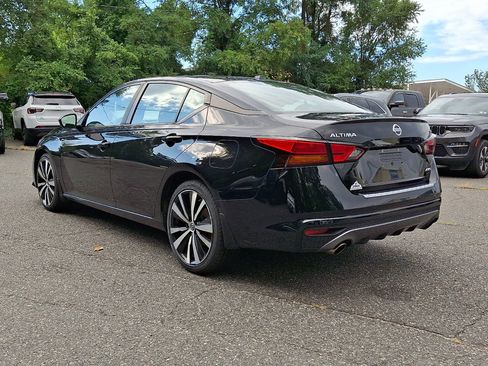 Used 2022 Nissan Altima 2.5 SR AWD/4WD image 3