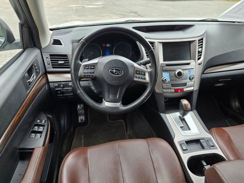 Used 2014 Subaru Outback 2.5i Limited AWD/4WD image 5