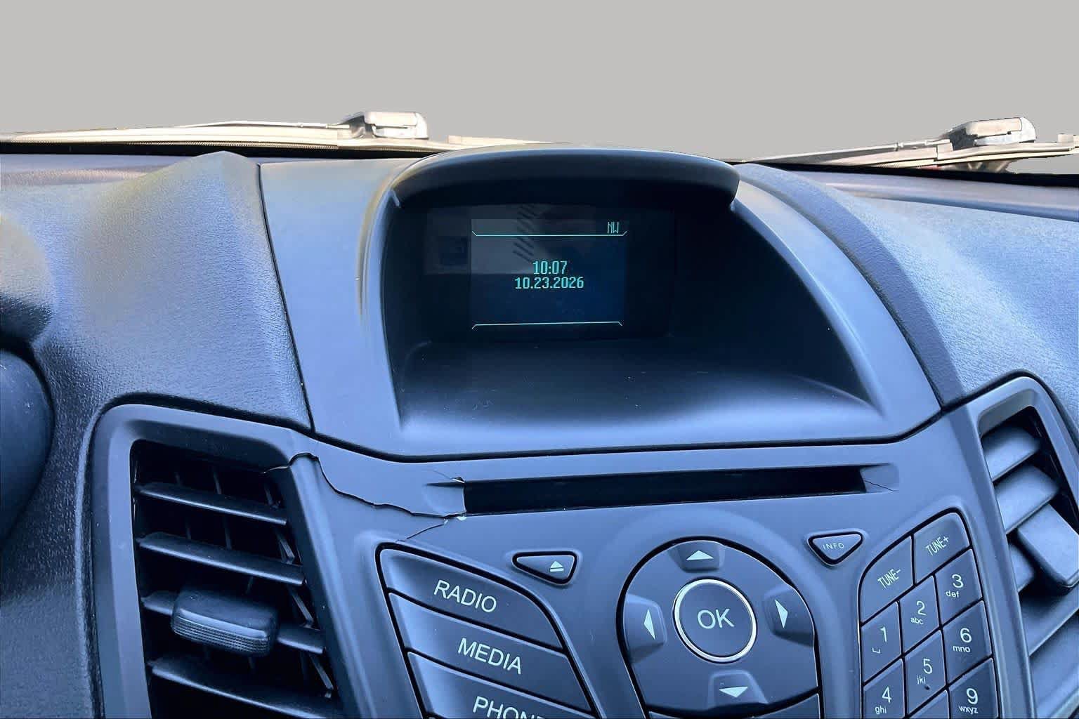Used 2015 Ford Fiesta SE FWD image 26