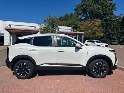 New 2025 Nissan Kicks SV w/ SV Premium Package