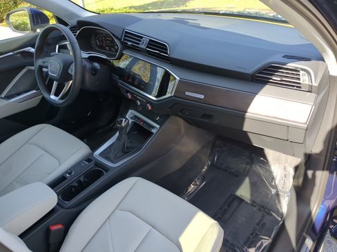 Certified 2025 Audi Q3 2.0T Premium Plus w/ Premium Plus Package image 11