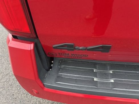 Used 2024 Toyota Tacoma TRD Sport image 17