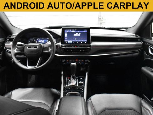 Used 2025 Jeep Compass Trailhawk AWD/4WD image 2