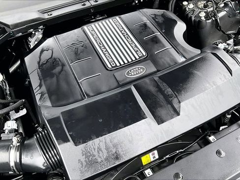 Used 2025 Land Rover Defender 110 X-Dynamic SE image 29