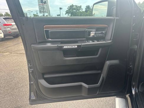 Used 2017 RAM 1500 Laramie w/ Convenience Group AWD/4WD image 15