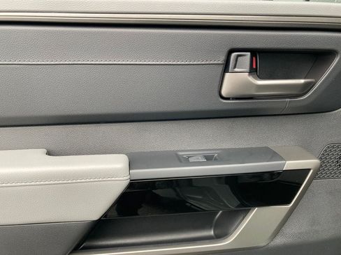 New 2026 Toyota Tundra Limited AWD/4WD image 4