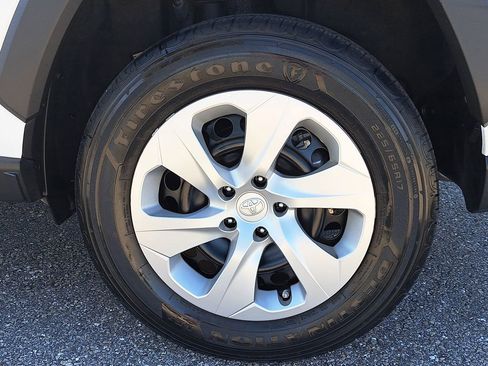 Certified 2024 Toyota RAV4 LE image 5