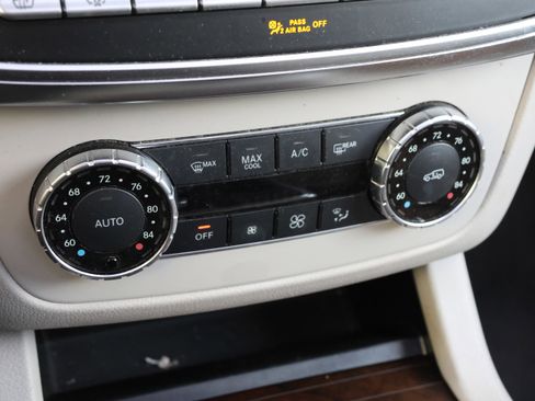 Used 2016 Mercedes-Benz GL 450 4MATIC image 29