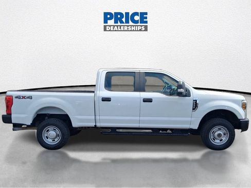Used 2019 Ford F250 XL w/ Power Equipment Group AWD/4WD image 5