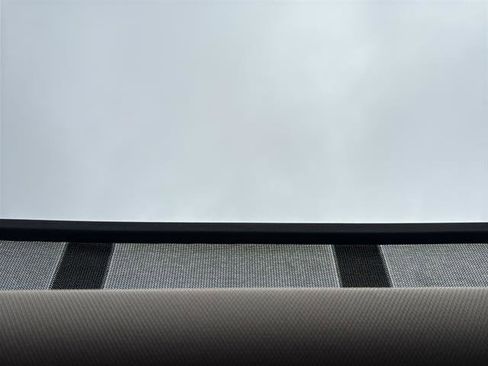 Used 2022 Buick Envision Avenir w/ Technology Package II image 27