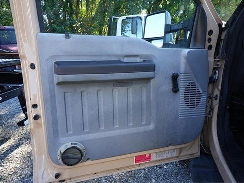 Used 2013 Ford F450 XL w/ Snow Plow Prep Pkg image 9