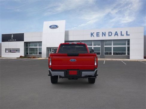 New 2025 Ford F250 XLT w/ FX4 Off-Road Package image 5