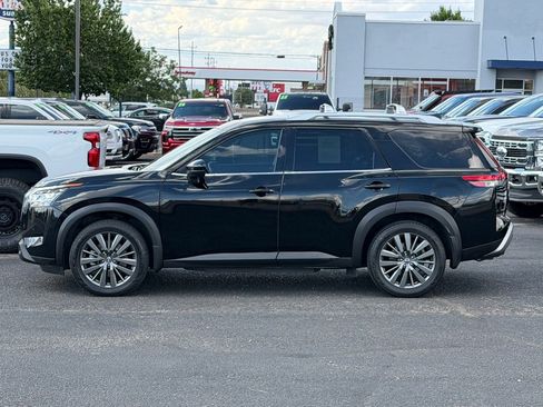Used 2022 Nissan Pathfinder SL w/ SL Premium Package FWD image 45