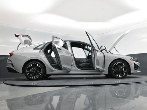 Used 2024 Kia K5 GT-Line image 21