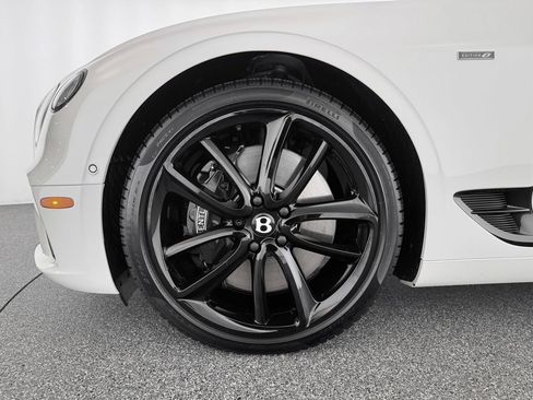 Used 2024 Bentley Continental GT image 6