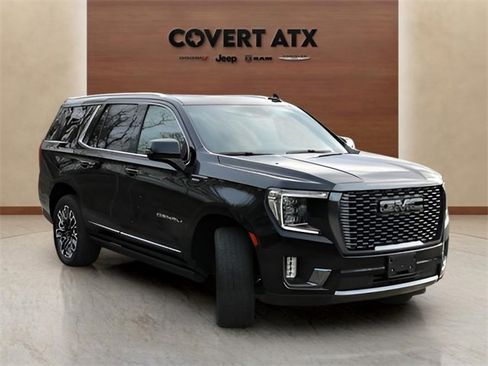 Used 2023 GMC Yukon Denali Ultimate image 7