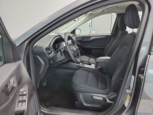 Used 2023 Ford Escape AWD image 19