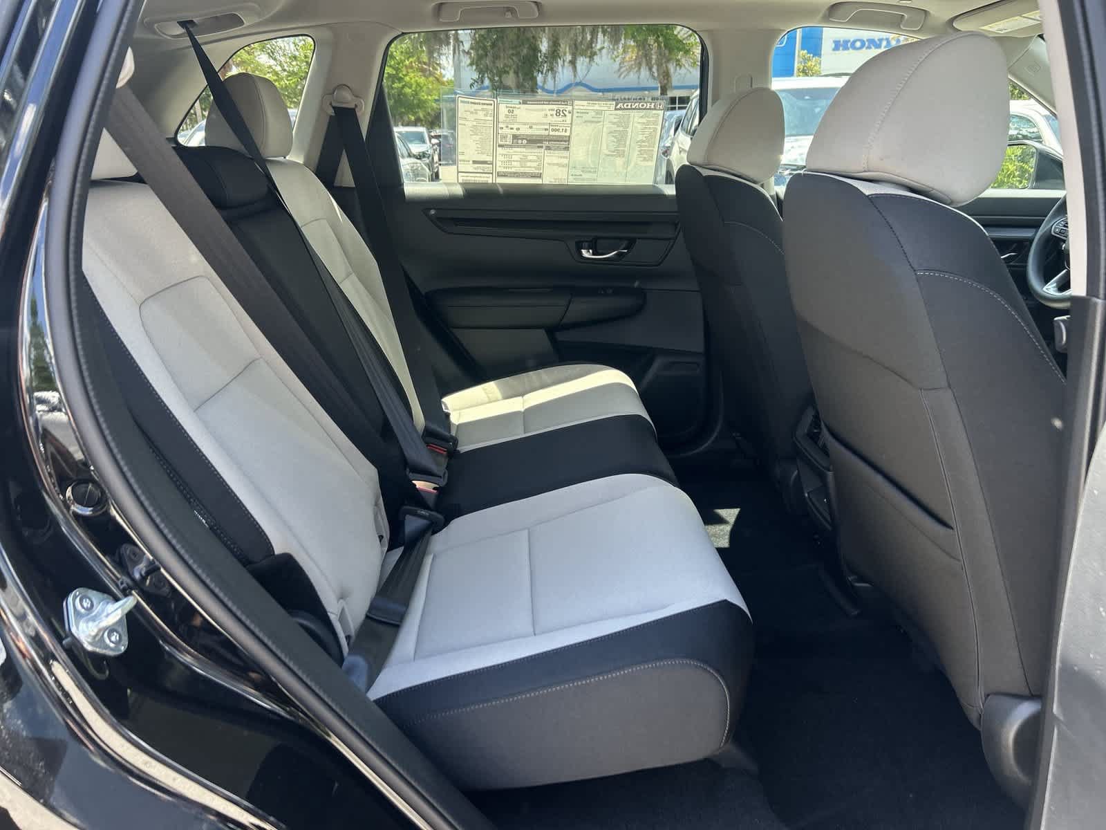 Used 2025 Honda CR-V EX image 16
