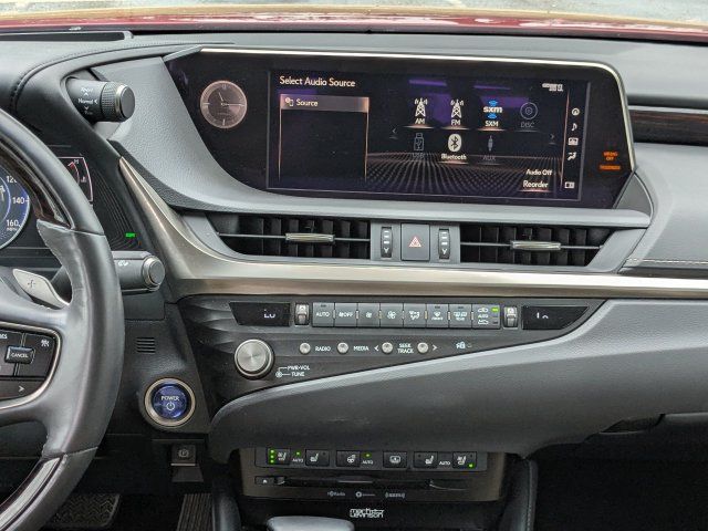 Used 2021 Lexus ES 300h Ultra Luxury w/ Accessory Package 2 FWD image 18