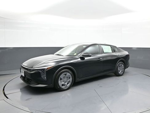 Used 2025 Kia K4 FWD image 10