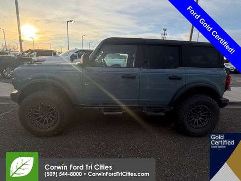 Used 2023 Ford Bronco Black Diamond image 10